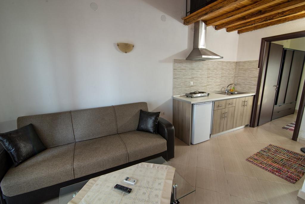 Theano Apartments Sarti Exterior photo